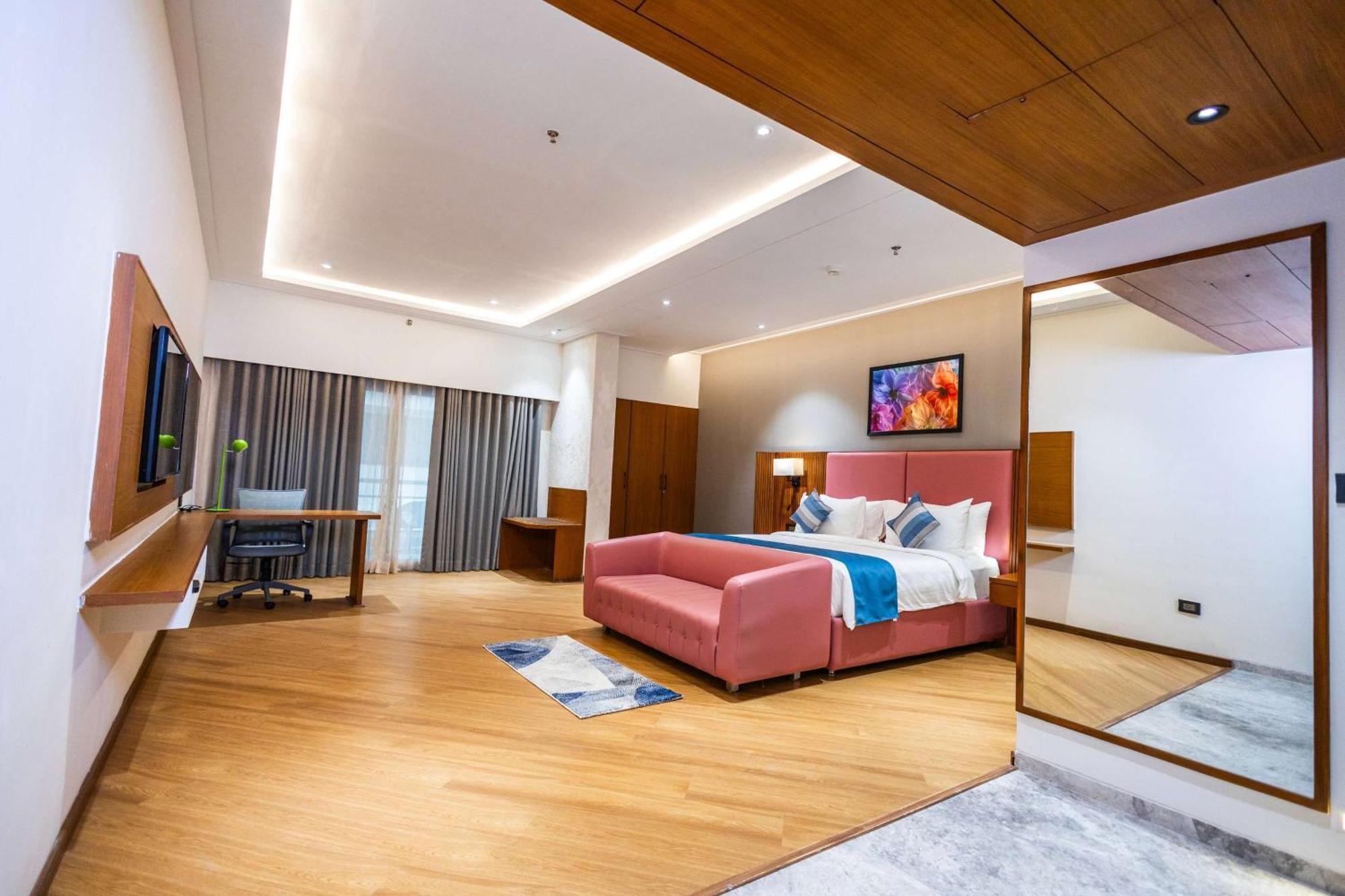 Ramada Encore By Wyndham Viramgam Exterior photo