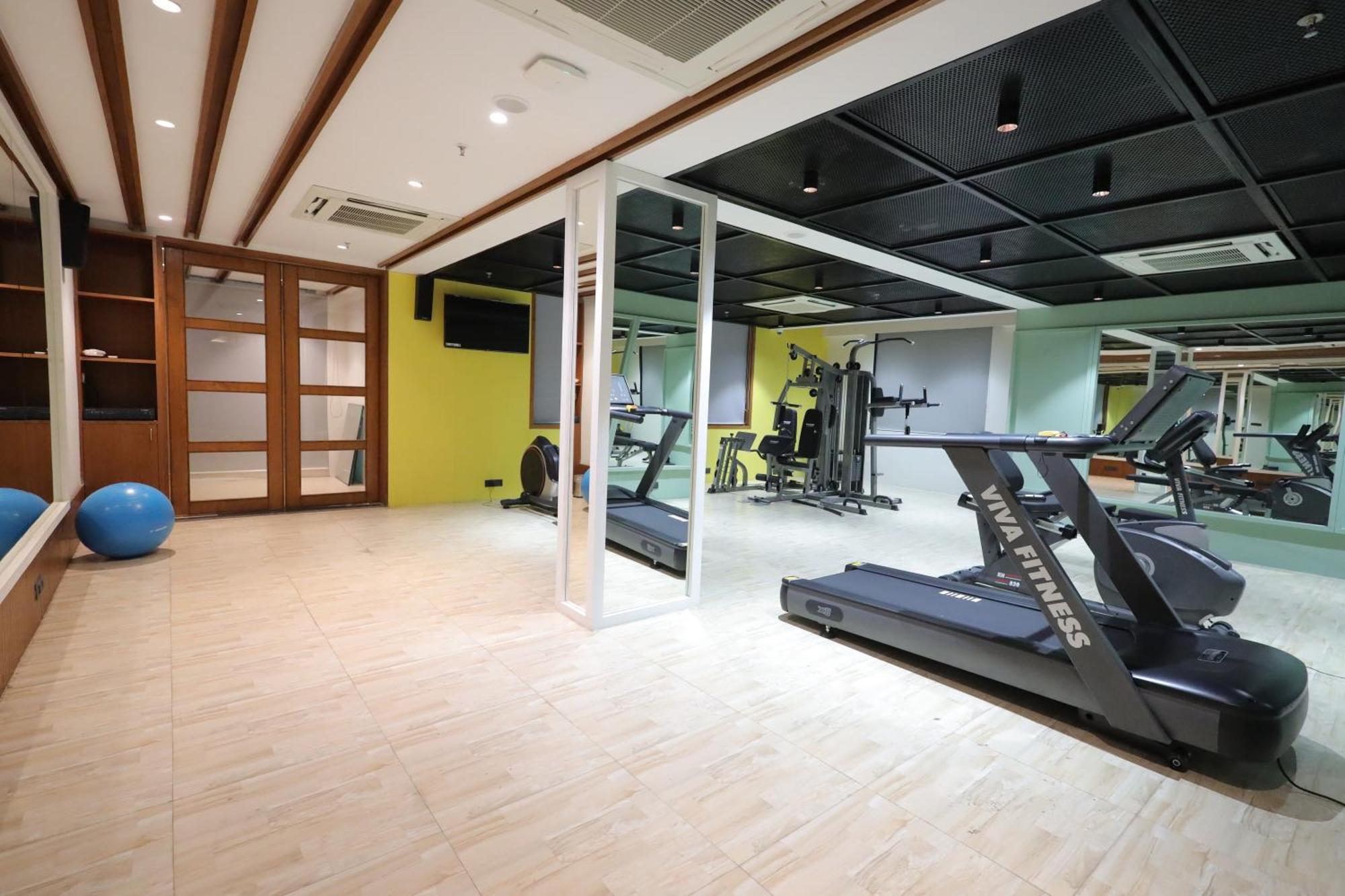 Ramada Encore By Wyndham Viramgam Exterior photo