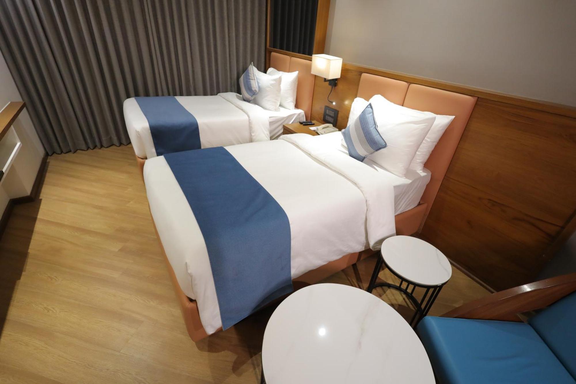 Ramada Encore By Wyndham Viramgam Exterior photo