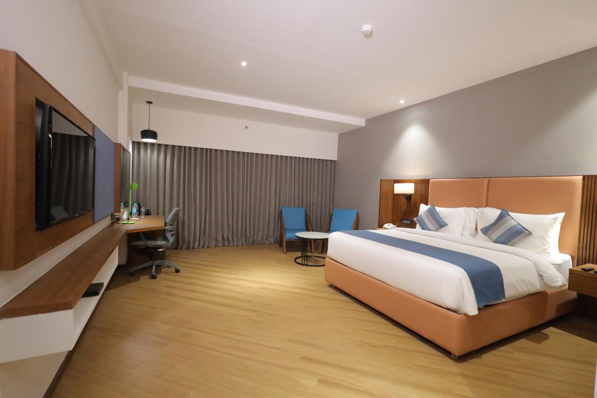 Ramada Encore By Wyndham Viramgam Exterior photo
