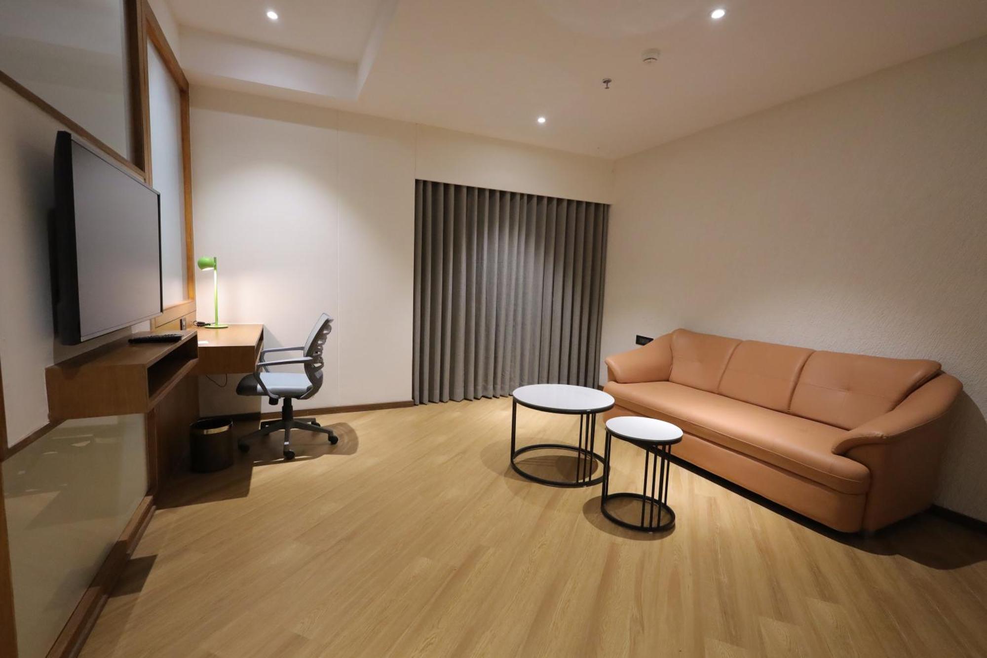 Ramada Encore By Wyndham Viramgam Exterior photo